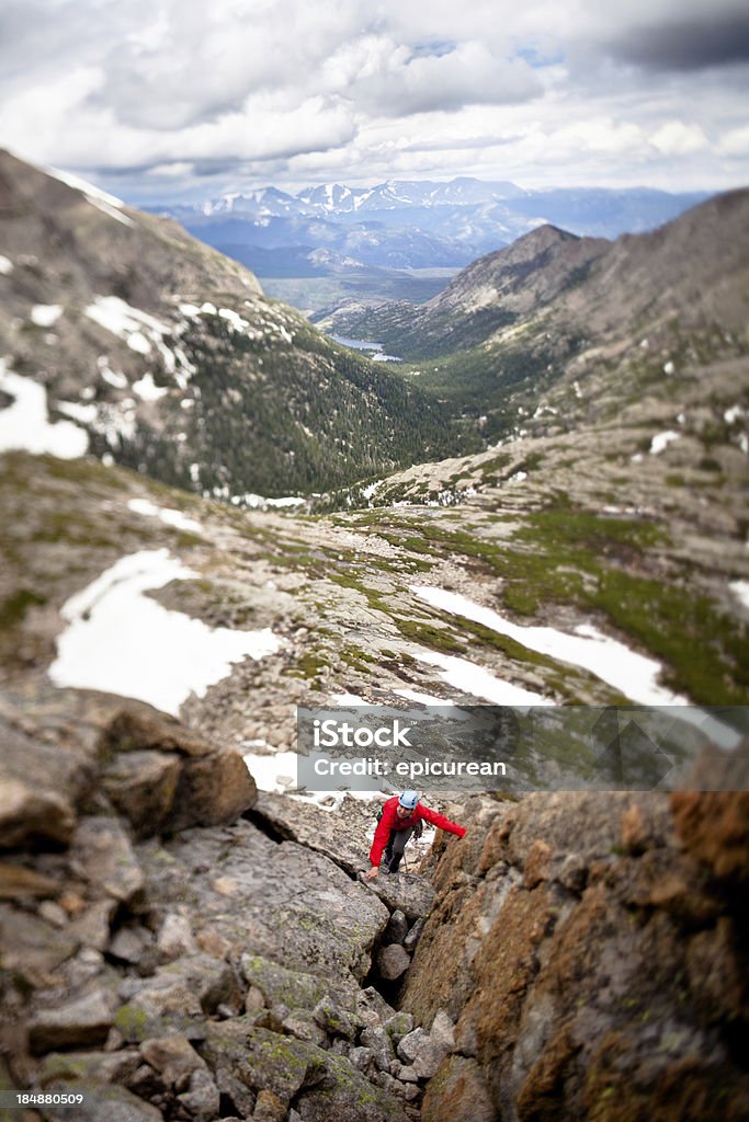 Jovem mulher conduzindo uma escalada Estrada no Colorado - Royalty-free 20-29 Anos Foto de stock