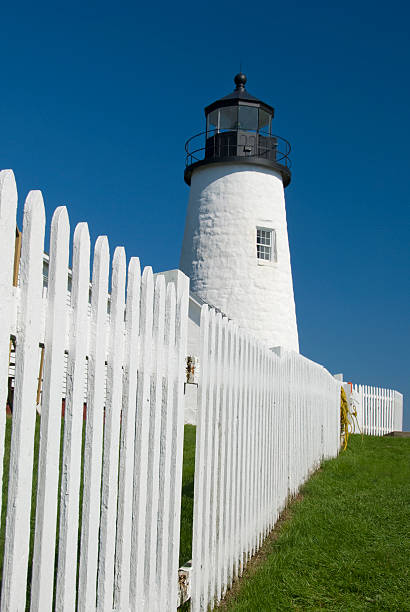 pointe de pemaquid - pemaquid point lighthouse photos et images de collection