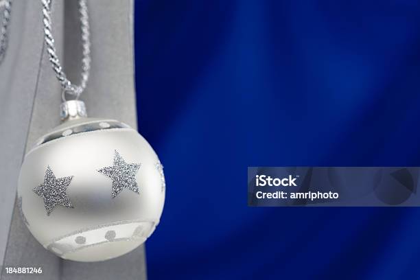 シルバーのクリスマスの宝石青色背景 - クリスマスのストックフォトや画像を多数ご用意 - クリスマス, クリスマスボール, バッグ