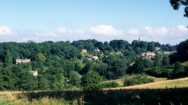 istock Picturesque Cotswolds-Bisley 184881420