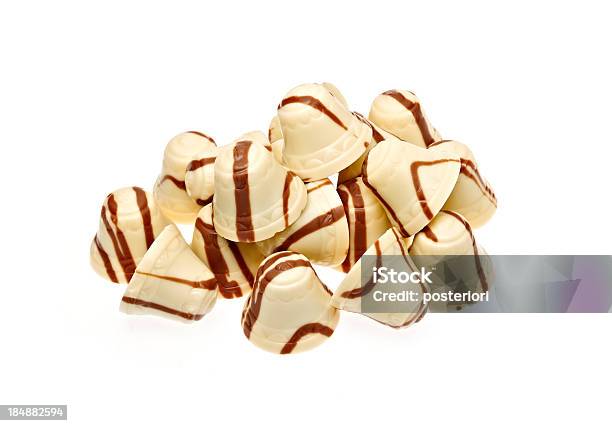 Sinos De Chocolate - Fotografias de stock e mais imagens de Chocolate - Chocolate, Chocolate Branco, Comida e Bebida