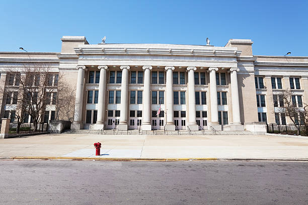 de arquitetura beaux arts escola em west englewood, chicago - american flag architectural feature architecture chicago - fotografias e filmes do acervo