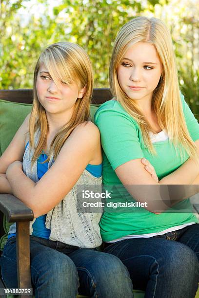 Irmãs De Combate - Fotografias de stock e mais imagens de Adolescente - Adolescente, Adolescência, Agressão