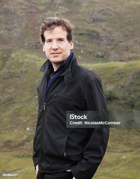 중년 남자 끼칠 수 있는 웨일스어 네이쳐향 40-49세에 대한 스톡 사진 및 기타 이미지 - 40-49세, 9월, 가을