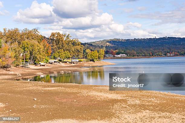Lake Wildwood Wybrzeża California - zdjęcia stockowe i więcej obrazów Jezioro - Jezioro, Bez ludzi, Brzeg jeziora