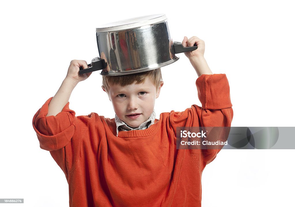 Rapaz colocando Pote na Cabeça - Royalty-free Aluno de Jardim de Infância Foto de stock
