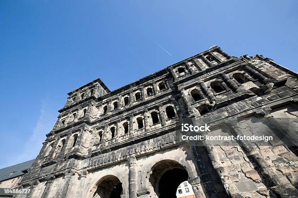 Porta Nigra Trier Foto de stock y más banco de imágenes de Alemania - Alemania, Arquitectura, Arquitectura exterior