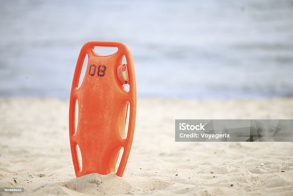 監視員のビーチの救助機器 - オレンジ色のロイヤリティフリーストックフォト