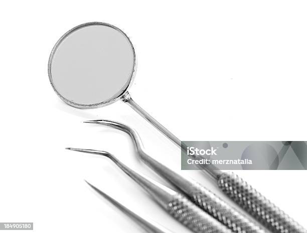 Foto de Basic Dentista Ferramentas Isolado No Branco e mais fotos de stock de Cirurgia - Cirurgia, Clínica Médica, Equipamento