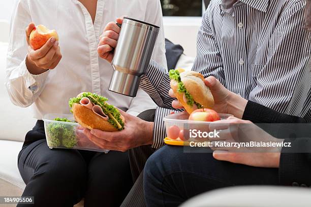 관리자와 함께 먹는 음식을 포장 도시락에 대한 스톡 사진 및 기타 이미지 - 포장 도시락, 점심, 먹기