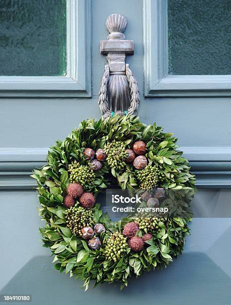 Yule Decoração - Fotografias de stock e mais imagens de Coroa de Louro - Coroa de Louro, Guirlanda, Natal