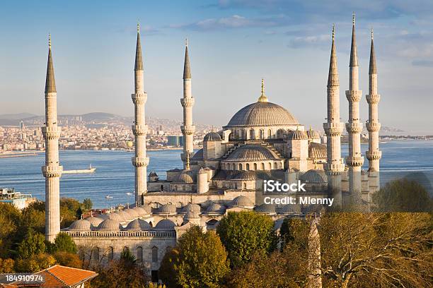 Bellissima Moschea Blu Istanbul Turchia - Fotografie stock e altre immagini di Architettura - Architettura, Bellezza naturale, Bosforo