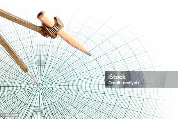 Bússola E Papel De Gráfico Circular - Fotografias de stock e mais imagens de Ciência - Ciência, Compasso, Círculo