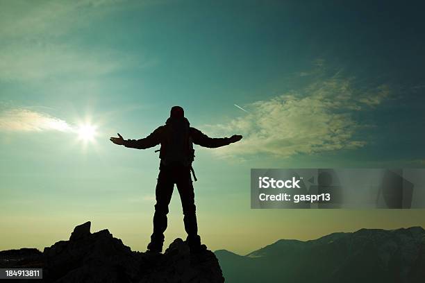 Montagne Di Preghiera - Fotografie stock e altre immagini di Adulto - Adulto, Alpi, Alpinismo