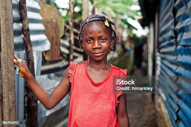 Foto de Garota Africana e mais fotos de stock de Criança - Criança, Pobreza - Questão social, Menina