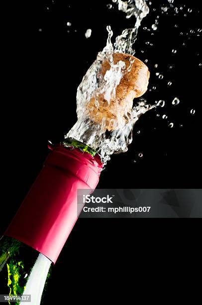 シャンパン - シャンパンのストックフォトや画像を多数ご用意 - シャンパン, 瓶, 開ける