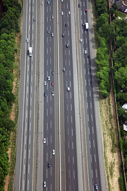 luftbild des new jersey turnpike - interstate 95 stock-fotos und bilder