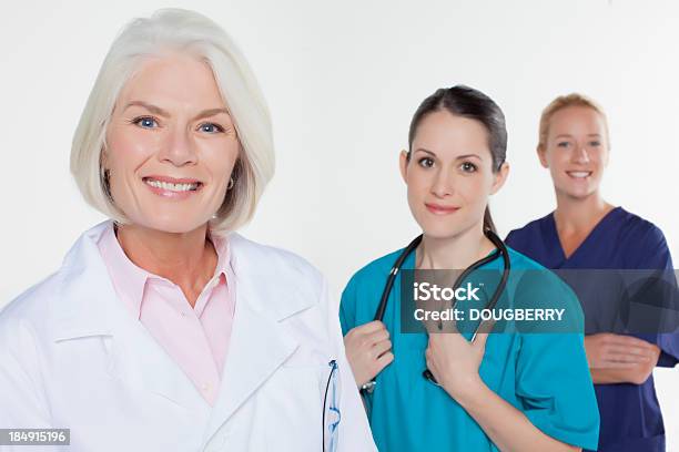 Medizinische Arbeiter Stockfoto und mehr Bilder von 50-54 Jahre - 50-54 Jahre, Alter Erwachsener, Arzt