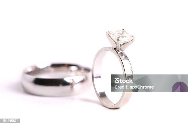 Verlobungsring Stockfoto und mehr Bilder von Attraktive Frau - Attraktive Frau, Diamant, Diamantring