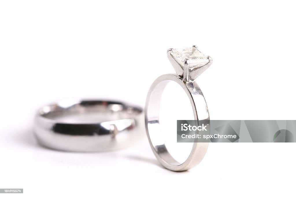 Anello di fidanzamento - Foto stock royalty-free di Adulto