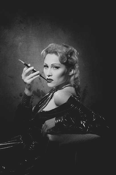 noir style.tribute, dietrich. - schauspielerin stock-fotos und bilder