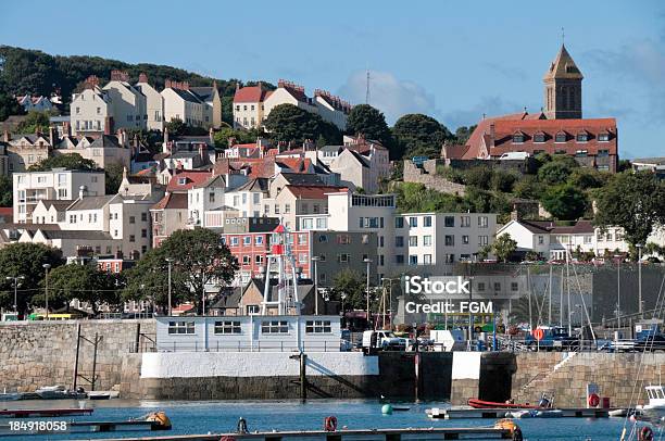 Pintoresca Al Puerto Foto de stock y más banco de imágenes de Isla de Guernsey - Isla de Guernsey, Casa, Islas del Canal