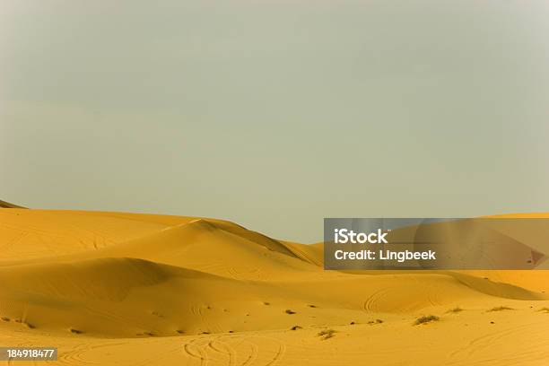 Photo libre de droit de Dunes De Sable De Désert banque d'images et plus d'images libres de droit de A l'abandon - A l'abandon, Abou Dhabi, Absence
