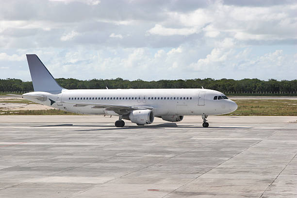 istock Taxiing Aircraft 184918479