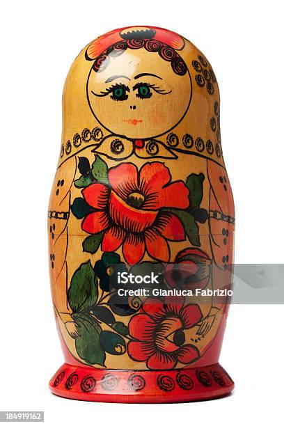 Foto de Russian Matrioshka e mais fotos de stock de Boneca Russa - Boneca Russa, Fundo Branco, Amarelo