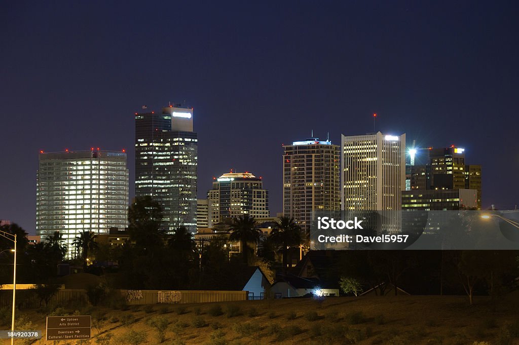 Phoenix skyline в ночь - Стоковые фото Финикс - Аризона роялти-фри