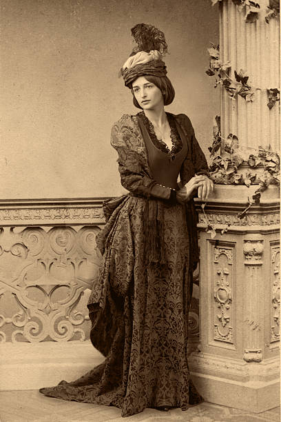 waiting.victorian stil porträt. - sepia toned stock-fotos und bilder