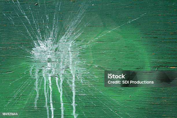 Grün Holz Mit Weißer Farbe Splashfärbung Stockfoto und mehr Bilder von Abgerissen - Abgerissen, Abstrakt, Beschädigt