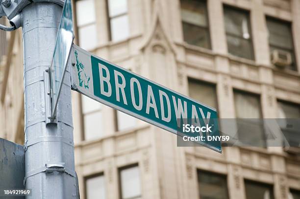Broadway Stockfoto und mehr Bilder von Broadway - Manhattan - Broadway - Manhattan, Fotografie, Hauptstraße