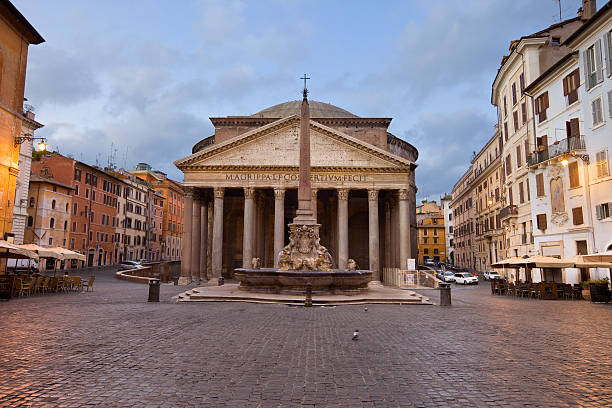 istock Rome Italy Piazza della Rotonda and Pantheon 184924199