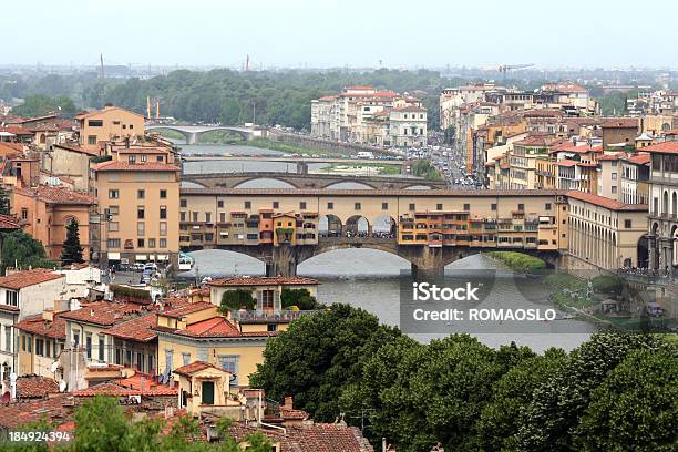 Foto de Ponte Vecchio Visto Da Piazzale Michelangelo Em Florença Itália e mais fotos de stock de Amarelo