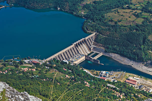 istock Hydroelectric power station Perucac 184924492
