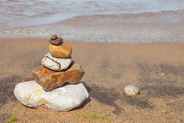 poziom hierarchii i - stone zen like buddhism balance zdjęcia i obrazy z banku zdjęć