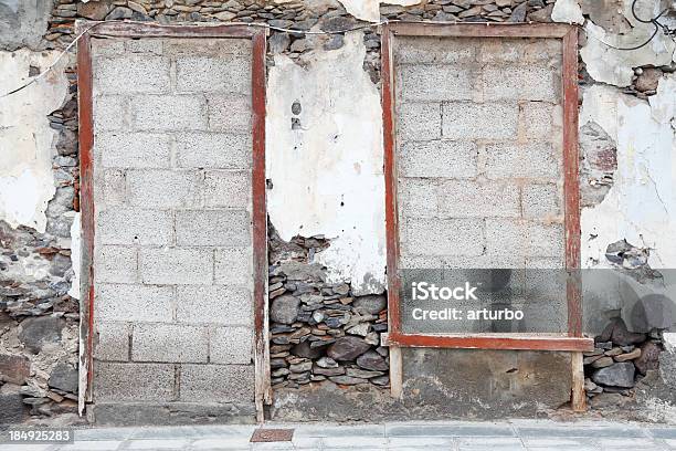 Backview Der Tür Und Fenster Mit Legosteinen Geschlossen Stockfoto und mehr Bilder von Alt