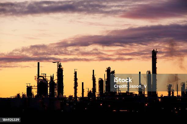 Raffineria Silhouette Di - Fotografie stock e altre immagini di Edmonton - Edmonton, Raffineria di petrolio, Raffineria