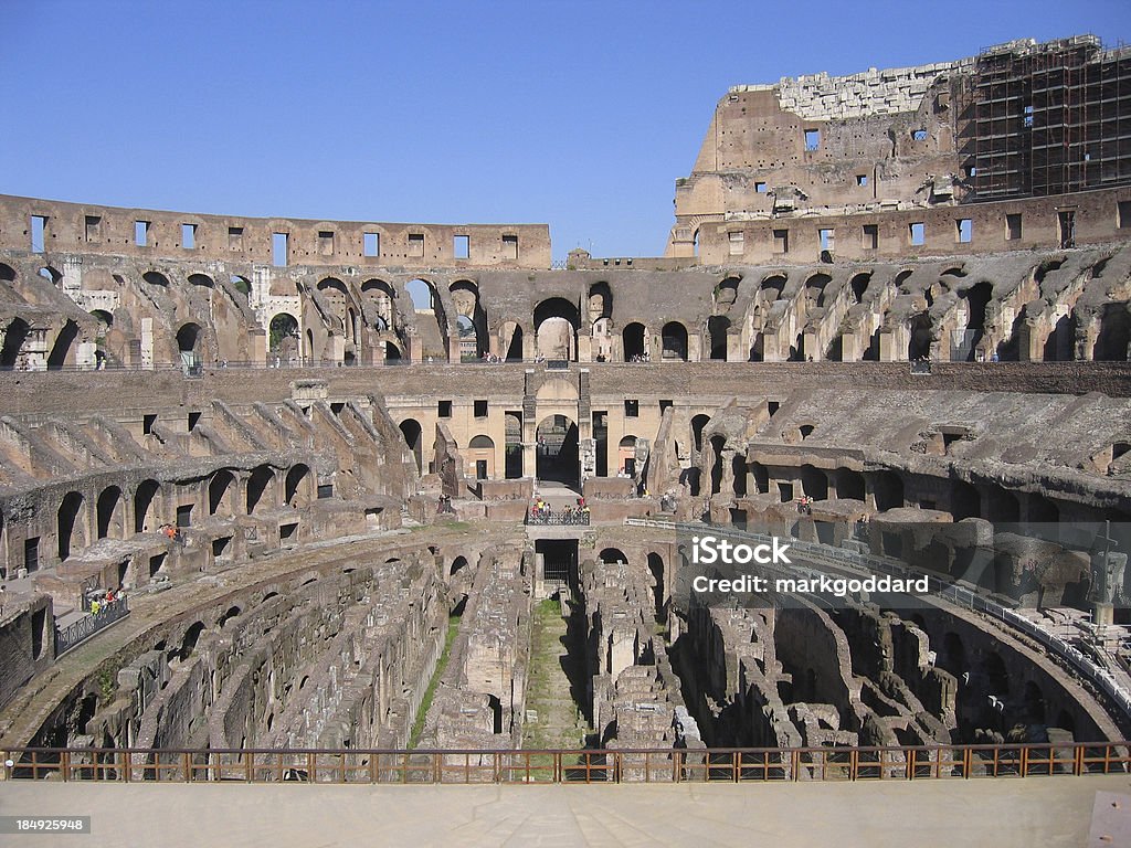 En the Colosseum - Foto de stock de Coliseo libre de derechos