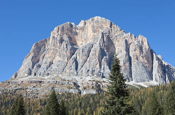 tofane 山のグループ、ドロミテヴェネトイタリア - tofane ストックフォトと画像