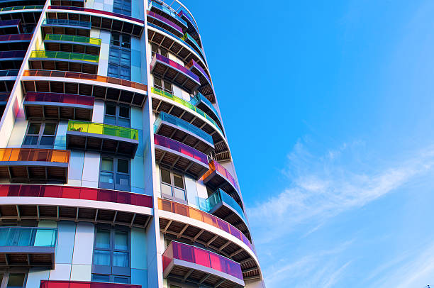 życia appartments - architecture vibrant color bright built structure zdjęcia i obrazy z banku zdjęć