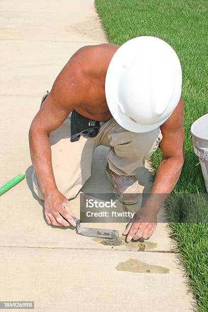 Lavori In Calcestruzzo Verticale - Fotografie stock e altre immagini di Abbronzatura - Abbronzatura, Adulto, Affari