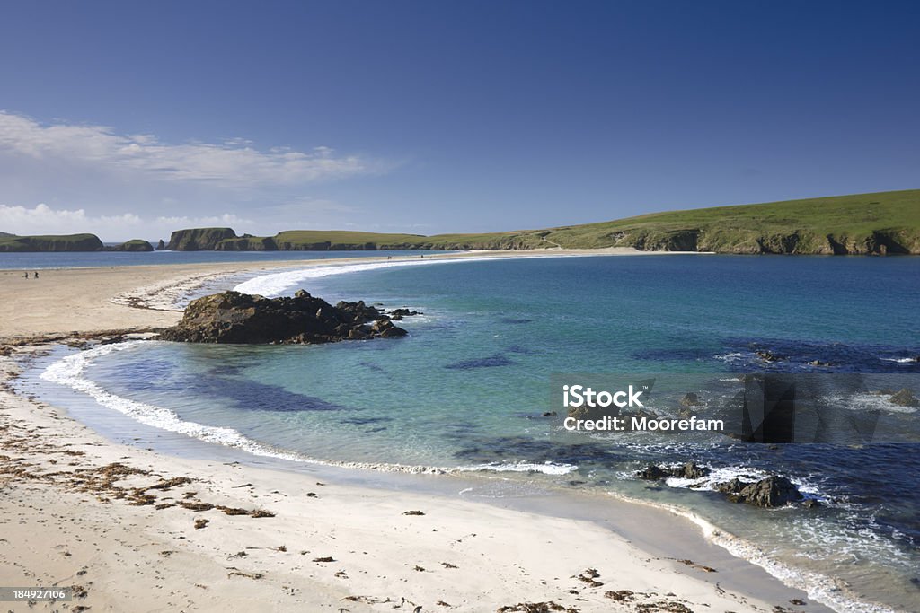 St Ninian's island на tombolo на Shetland - Стоковые фото Шетландские острова роялти-фри