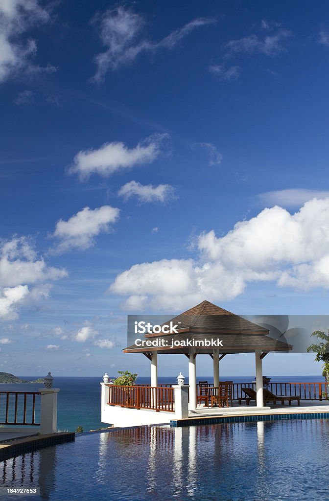 Solitario in un resort di lusso - Foto stock royalty-free di Acqua