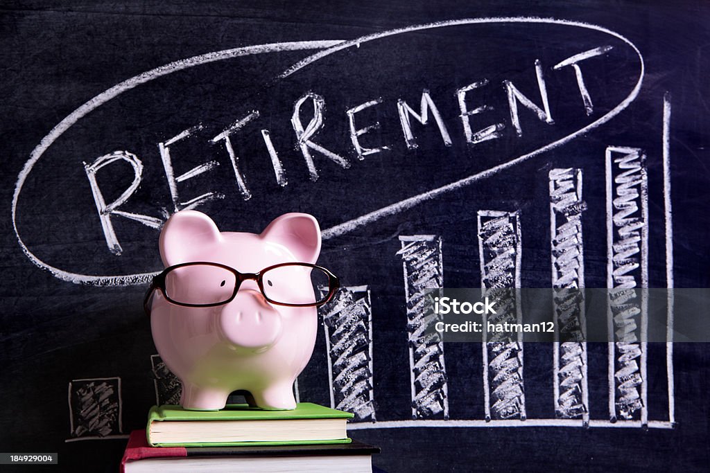 Sparschwein mit Ruhestand Einsparungen Nachricht - Lizenzfrei Pensionierung Stock-Foto