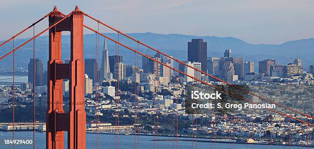 Photo libre de droit de Golden Gate Bridge Et La Ville De San Francisco banque d'images et plus d'images libres de droit de Californie - Californie, Californie centrale, Destination de voyage