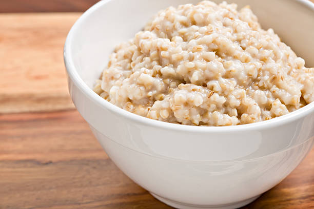 istock Bowl Of Oatmeal 184930083