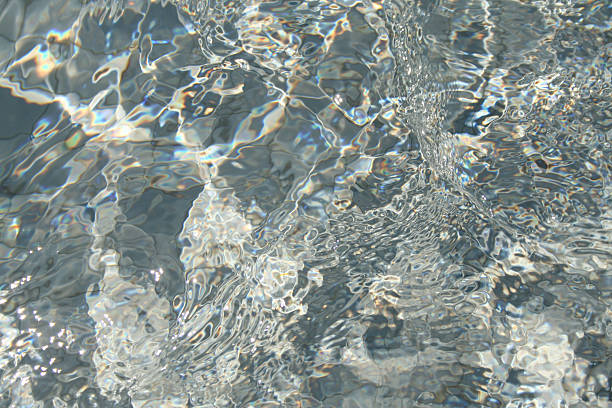 eau cristalline - cristal water photos et images de collection