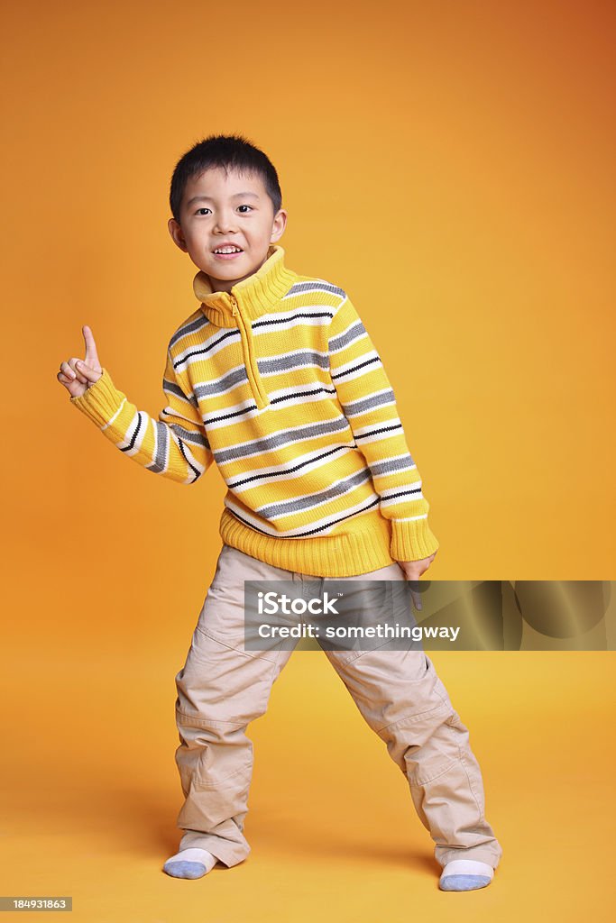 Ritratto di ragazzo asiatico. Fotografia da Studio - Foto stock royalty-free di Bambini maschi